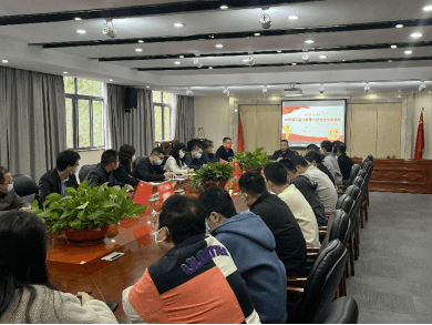 南平市住建局局長張長發(fā)深入到企業(yè)宣講黨的二十大精神